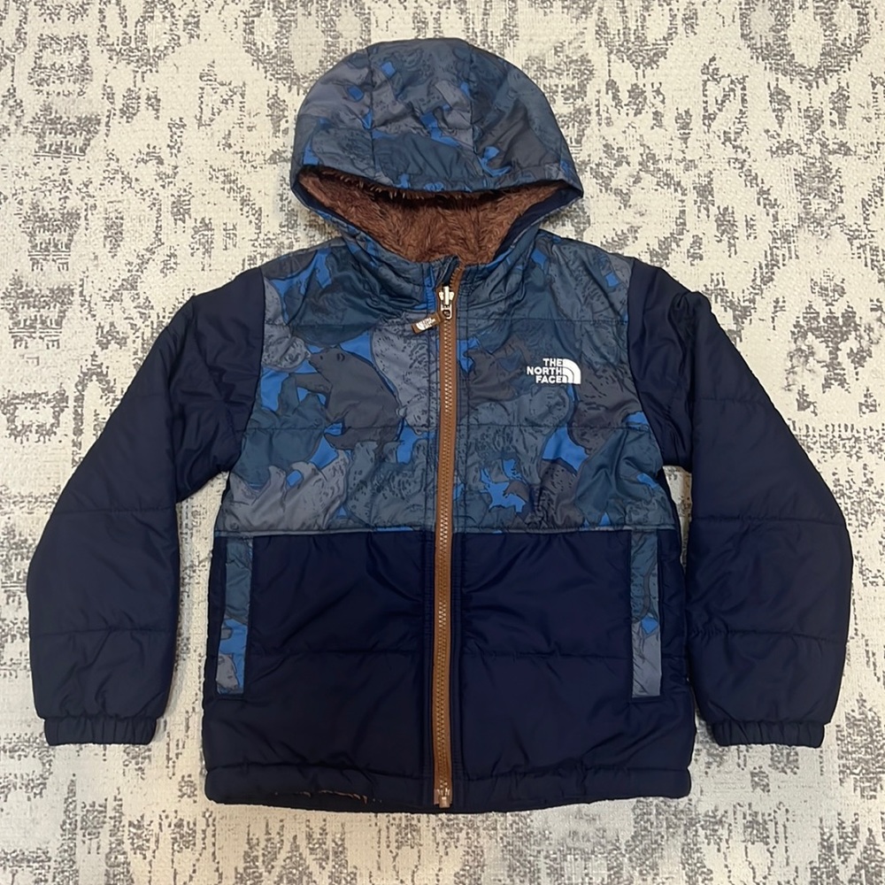 Boys North Face Mt Chimbo Reversible Jacket Fully Lined - Size 5